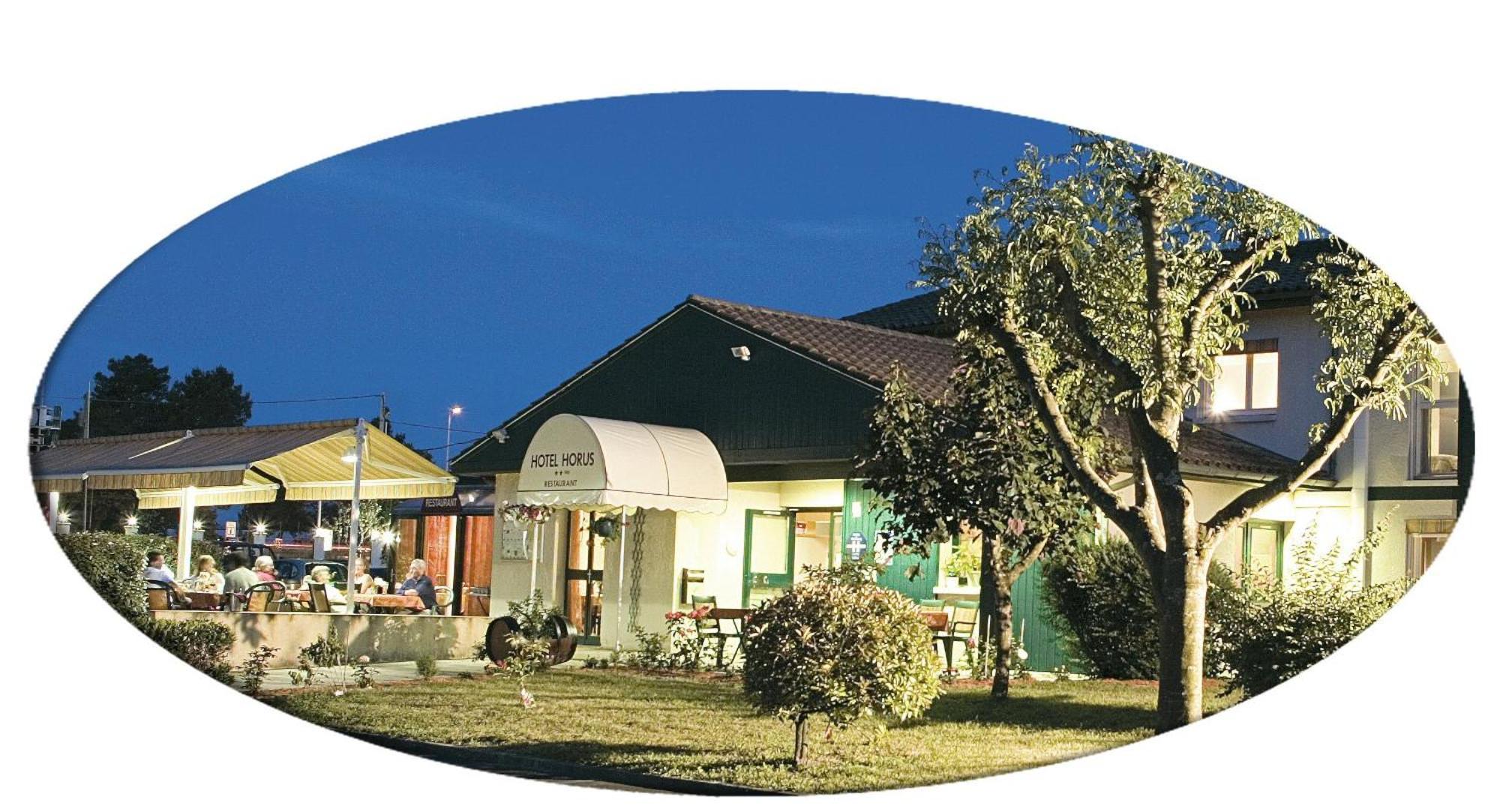 Logis Hotel Horus Restaurant Les Bruyeres Toulenne Exteriör bild