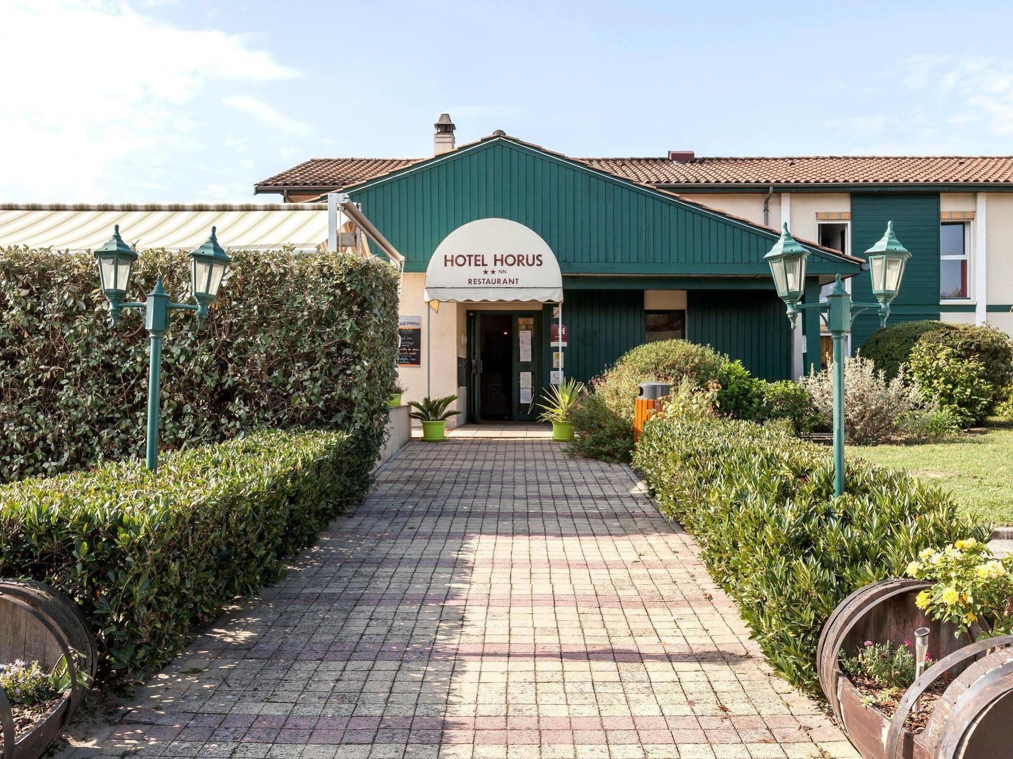 Logis Hotel Horus Restaurant Les Bruyeres Toulenne Exteriör bild