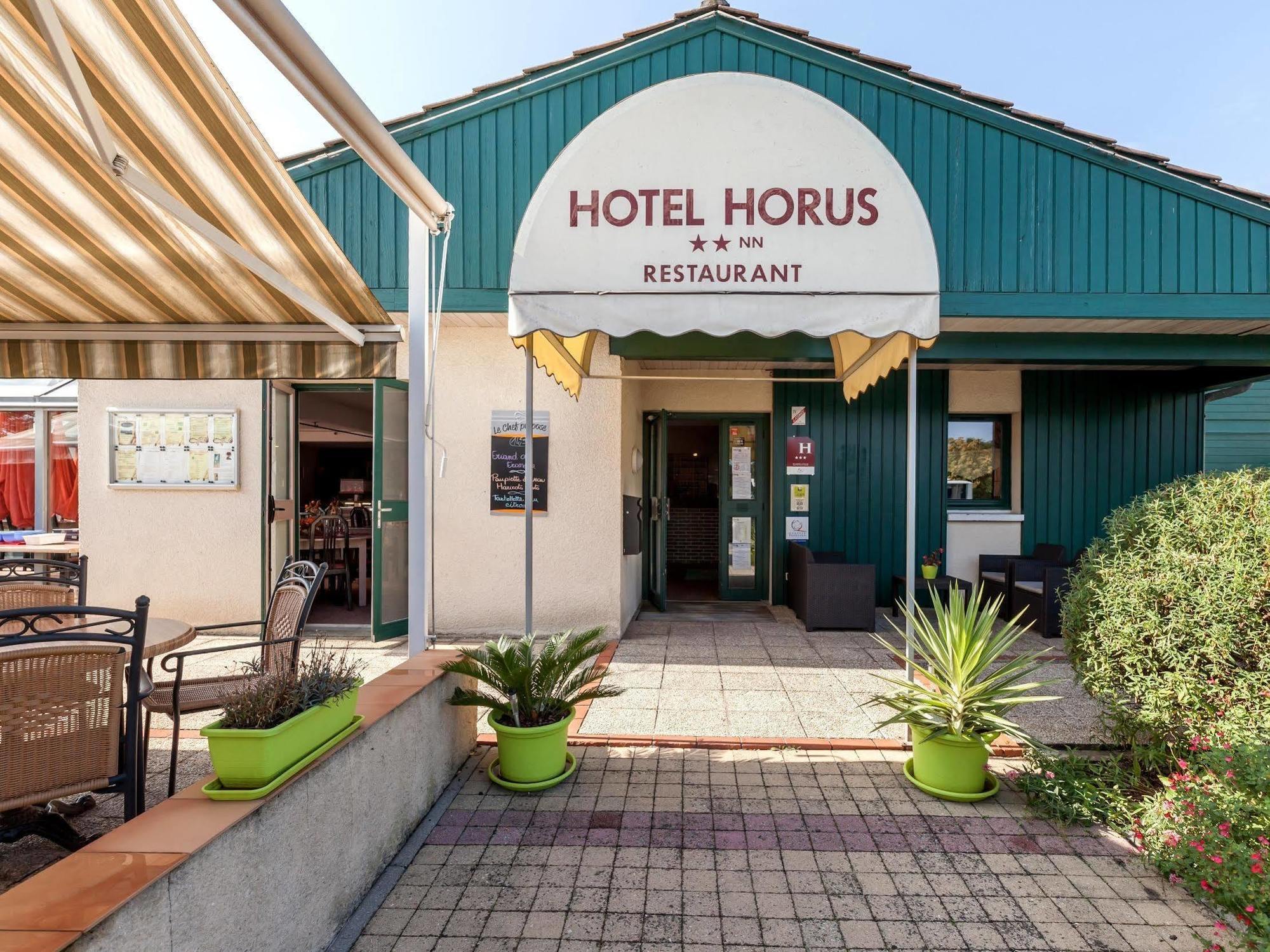 Logis Hotel Horus Restaurant Les Bruyeres Toulenne Exteriör bild